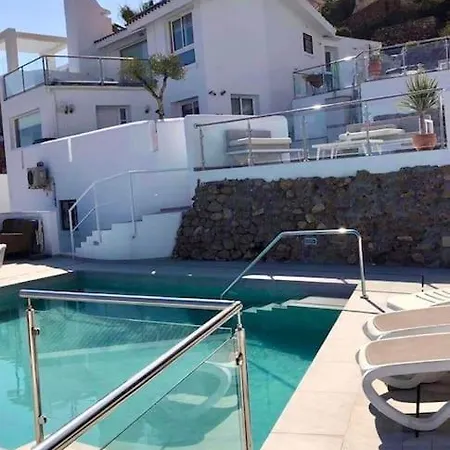 Villa Modern + Infinity Pool. Views In Nerja! Nerja