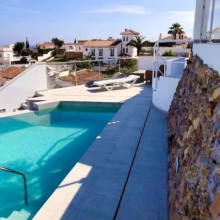Modern + Infinity Pool. Views In Nerja! Villa Nerja
